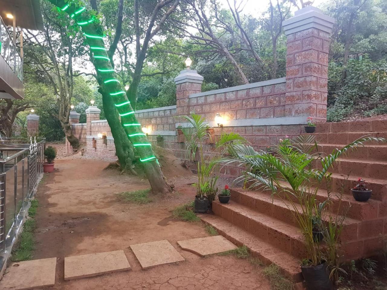 C P Cottage Resort Mahabaleshwar Bagian luar foto