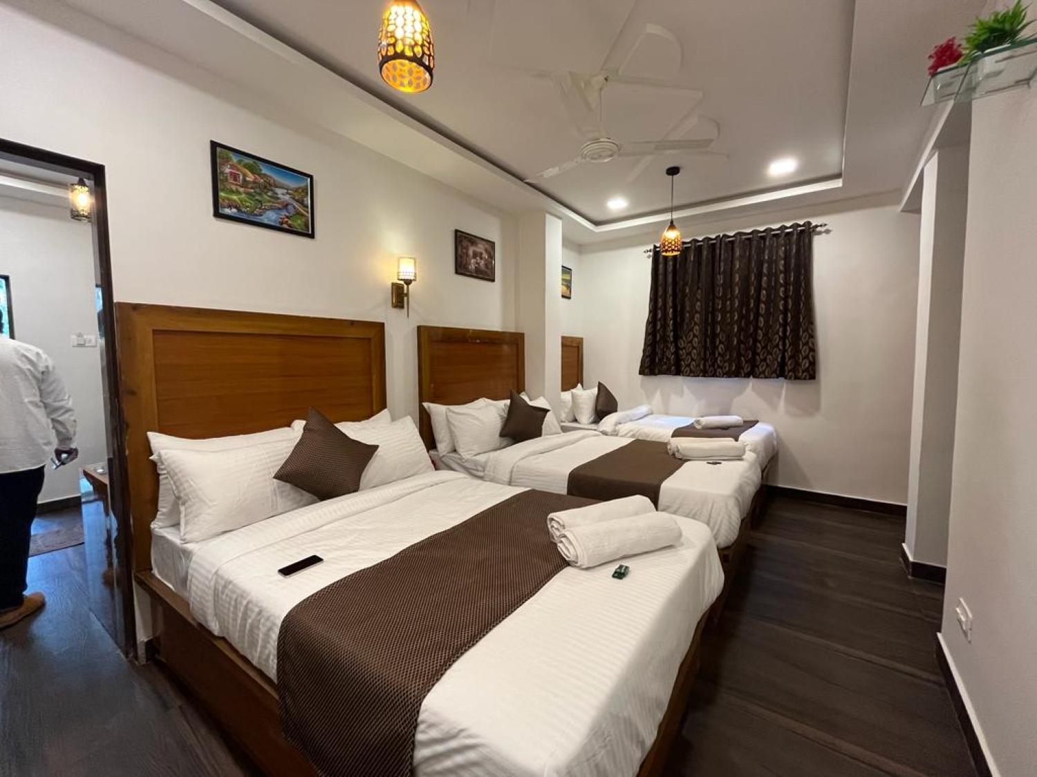 C P Cottage Resort Mahabaleshwar Bagian luar foto