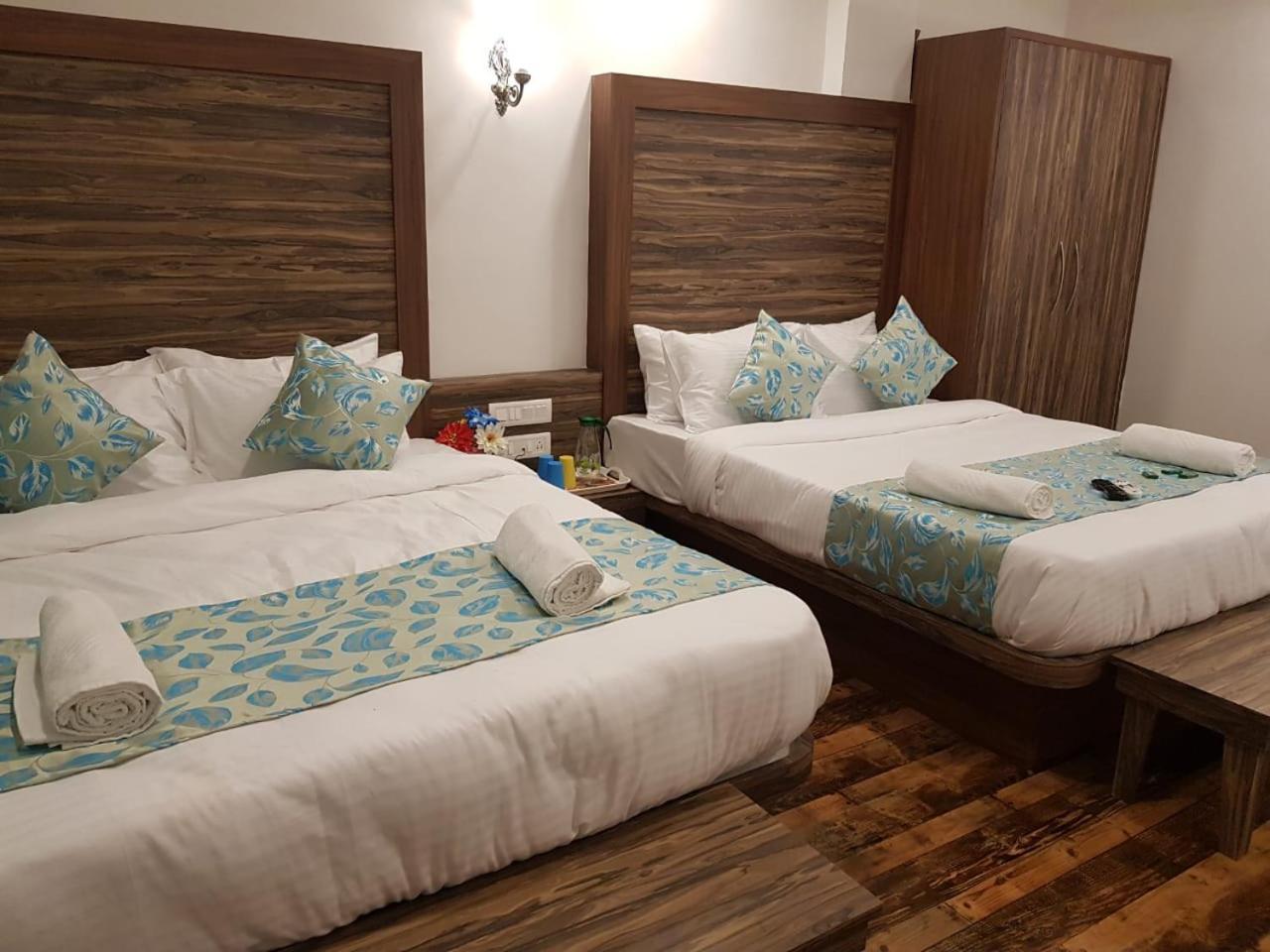 C P Cottage Resort Mahabaleshwar Bagian luar foto