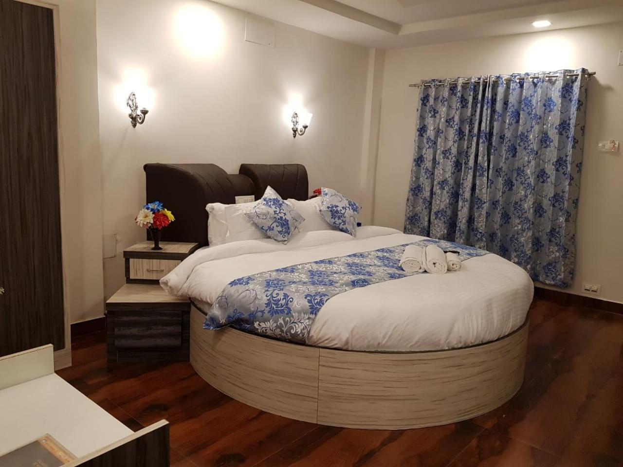 C P Cottage Resort Mahabaleshwar Bagian luar foto