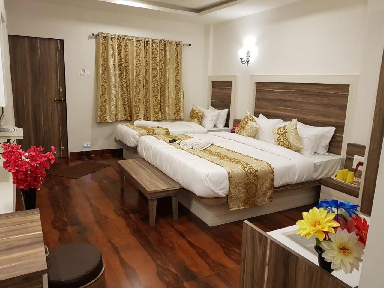 C P Cottage Resort Mahabaleshwar Bagian luar foto