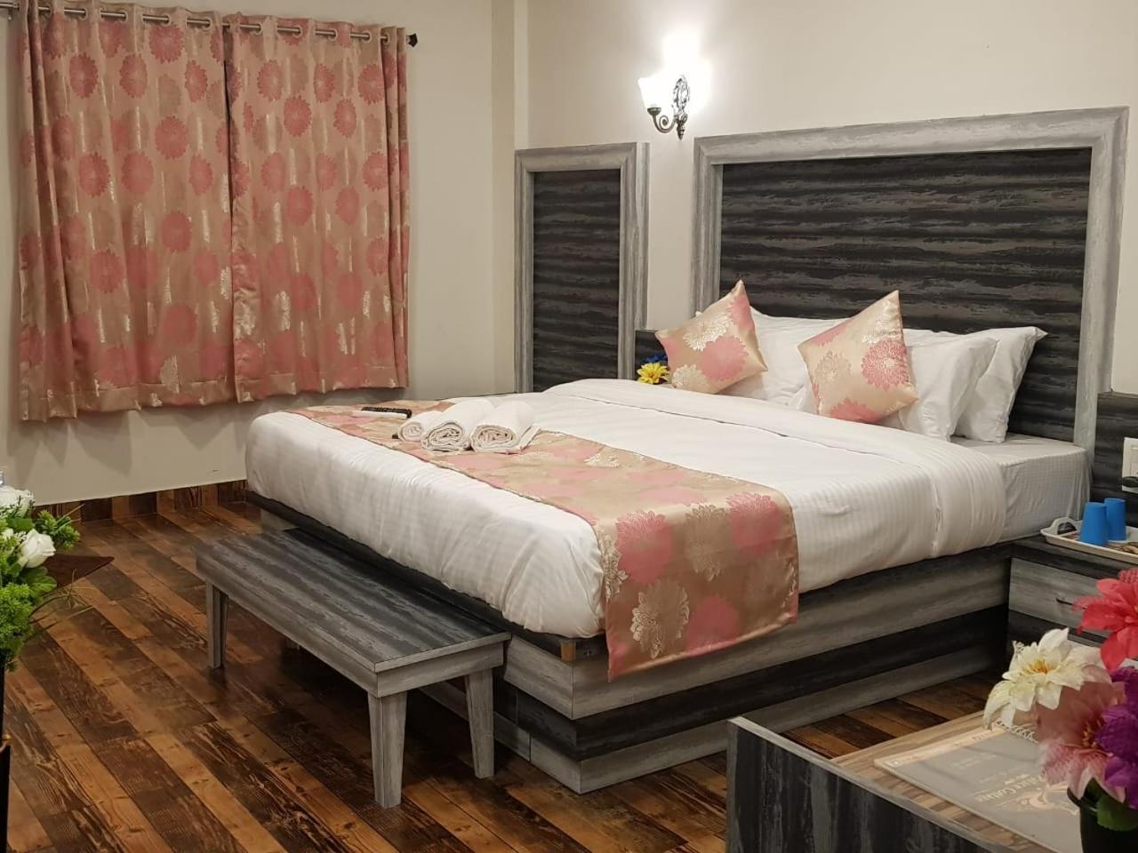 C P Cottage Resort Mahabaleshwar Bagian luar foto