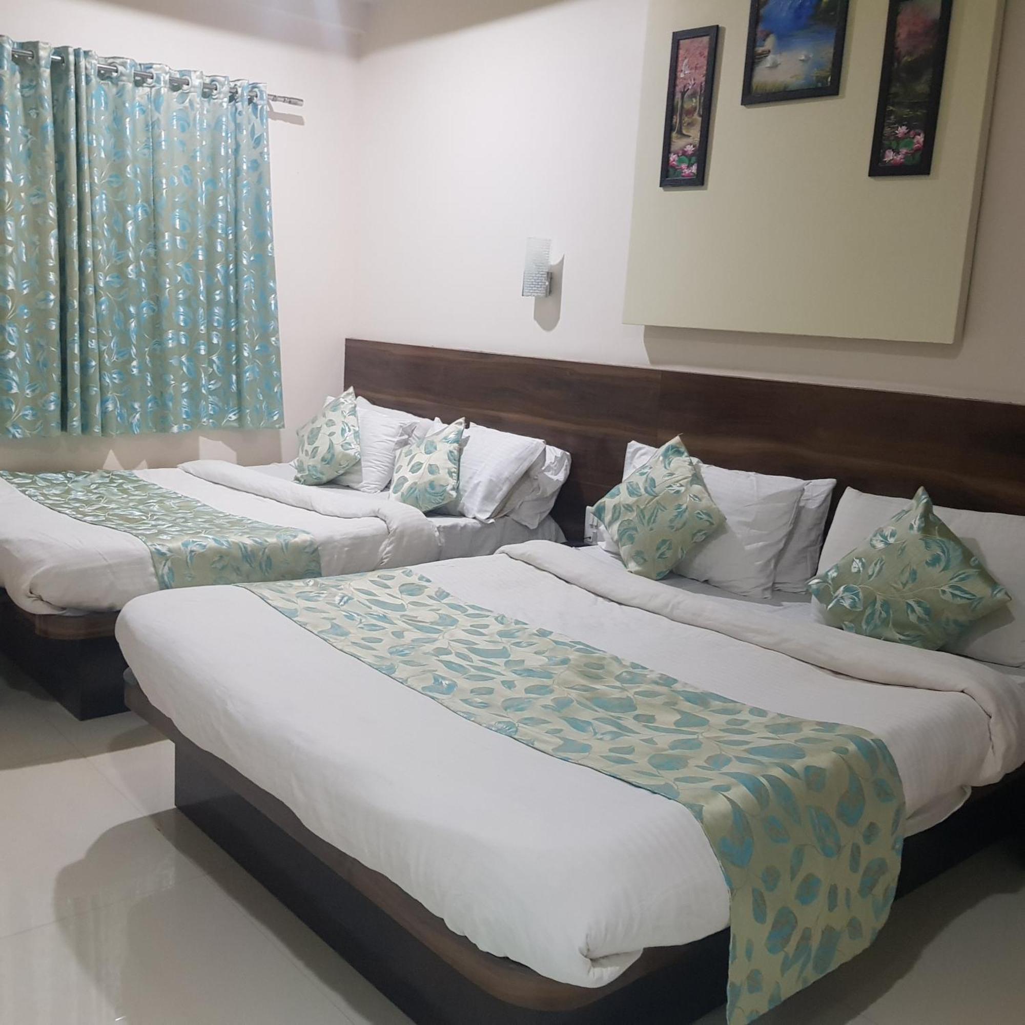 C P Cottage Resort Mahabaleshwar Bagian luar foto