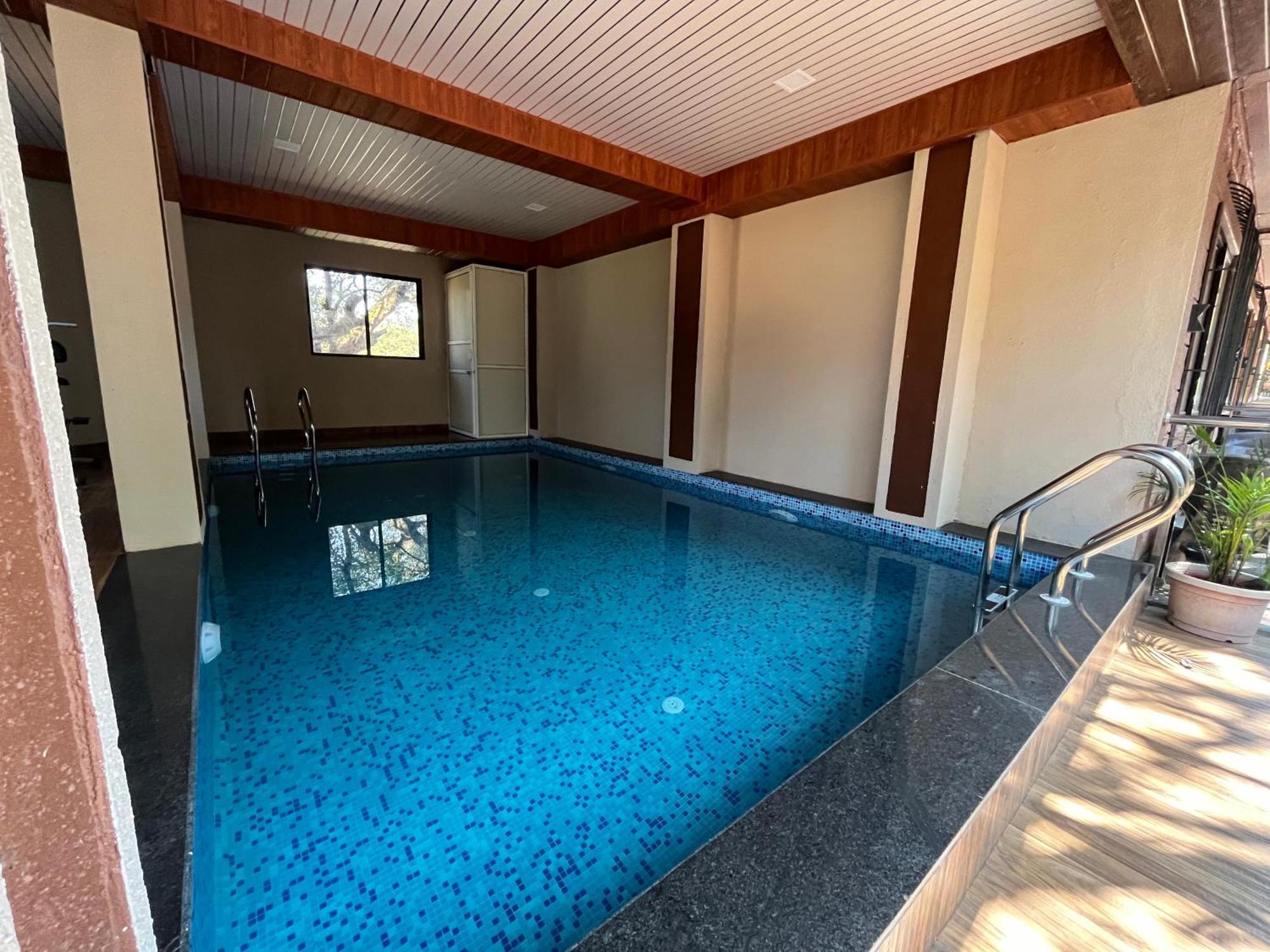 C P Cottage Resort Mahabaleshwar Bagian luar foto